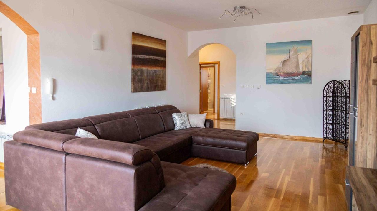 Villa Zadar, Martinova House With Swimming Pool